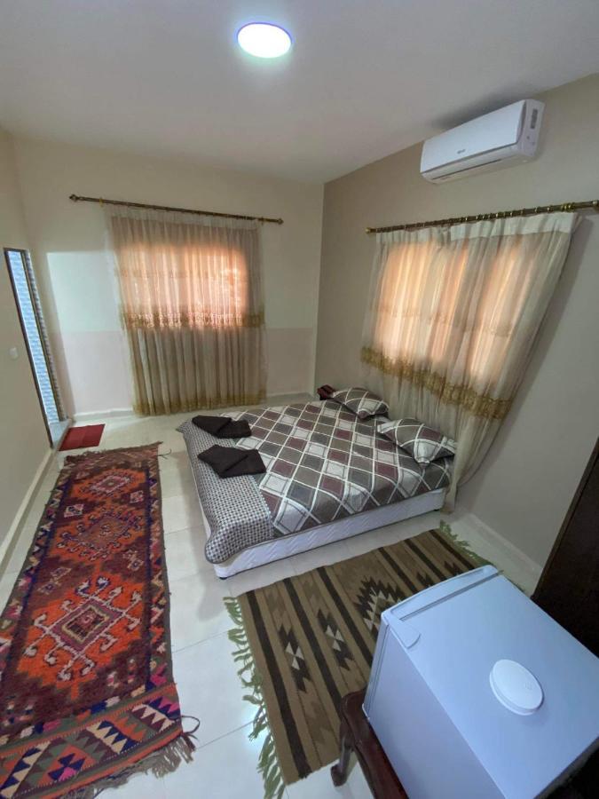 Petra View Flat Hotel Вади Муса Екстериор снимка