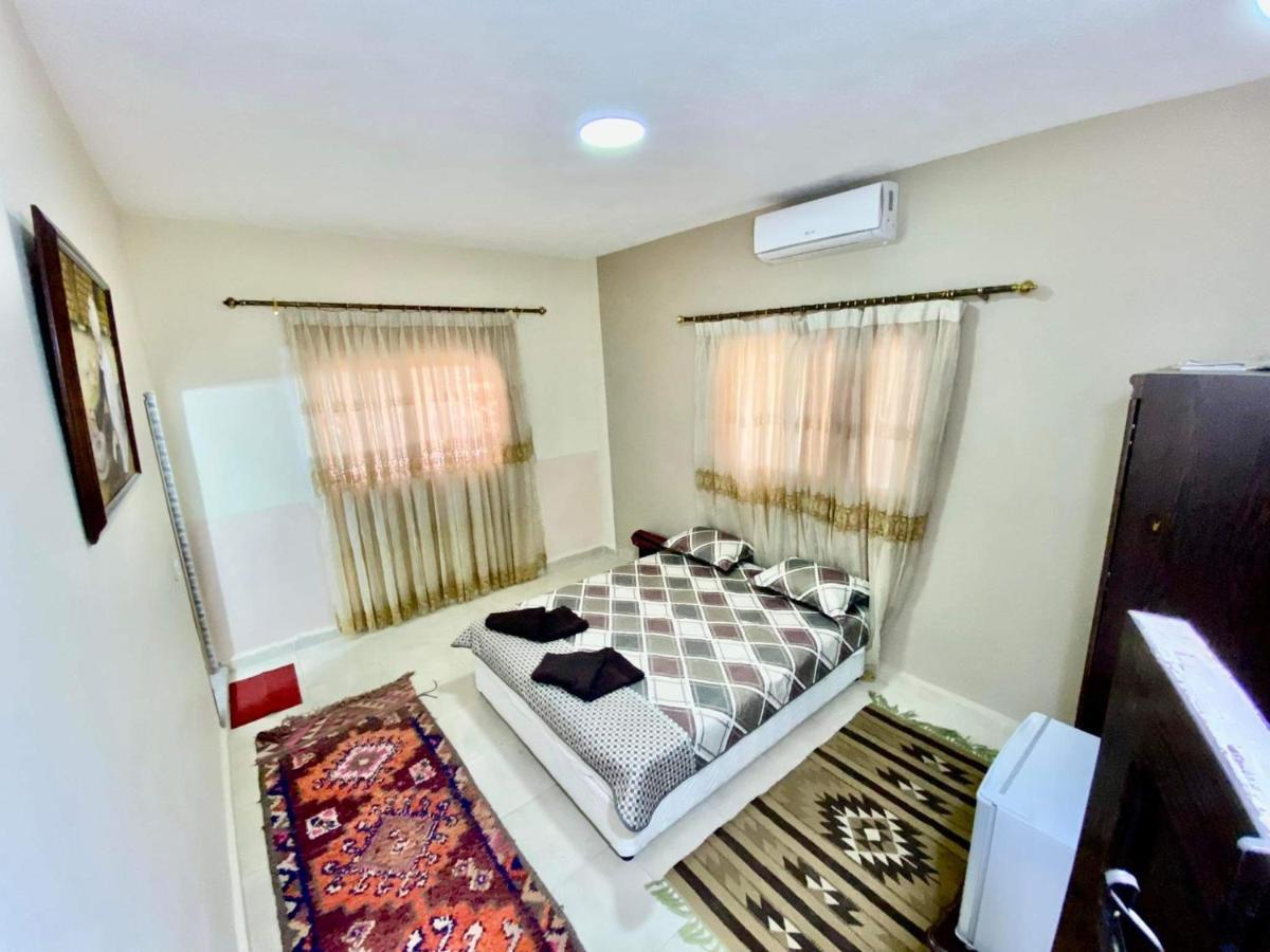 Petra View Flat Hotel Вади Муса Екстериор снимка