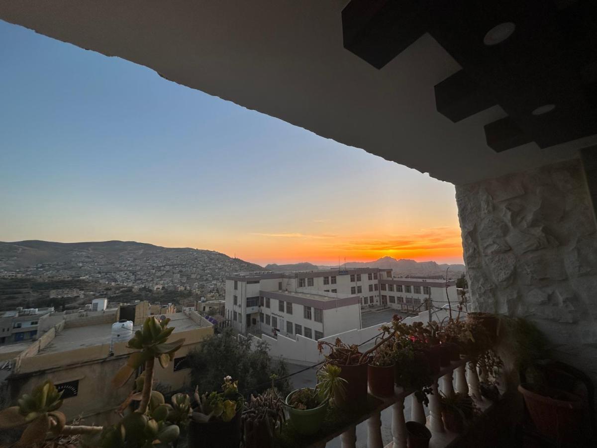 Petra View Flat Hotel Вади Муса Екстериор снимка
